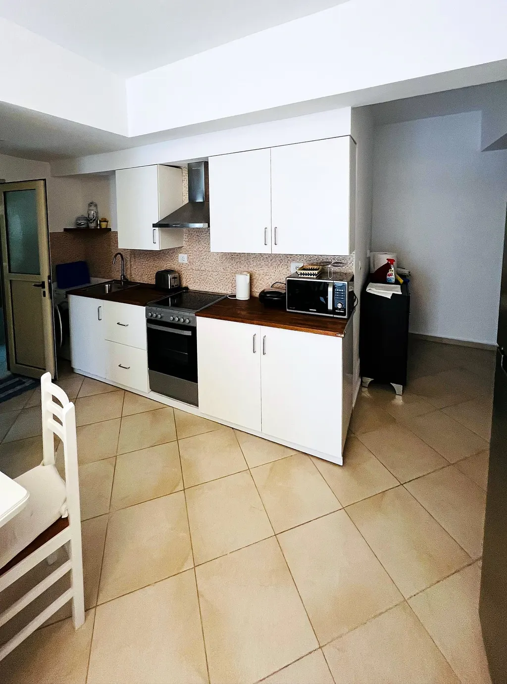 Apartment kitchen, Sarandë, Albania
